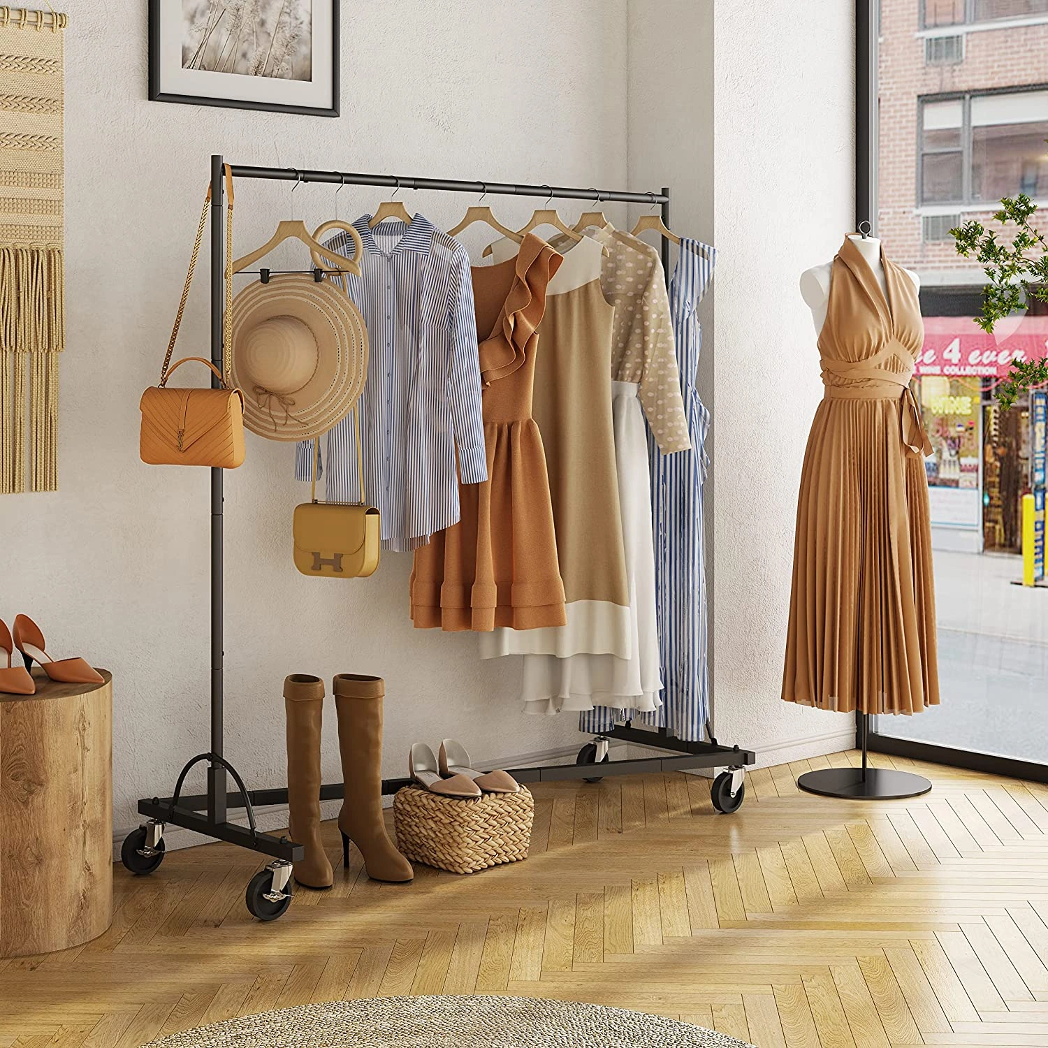 Voici quelques options créatives en français:

1.  Portant à vêtements roulant Z-Base robuste noir: l'organisation élégante et mobile pour votre garde-robe!

2.  Rack à vêtements mobile noir: design Z-Base solide, frein, simplicité et style pour vos habits.

3.  Le portemanteau parfait: Z-Rack noir à roulettes, rangement durable et facile avec frein.
